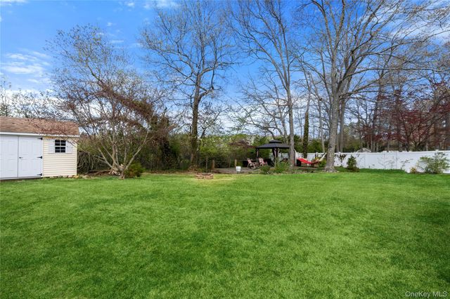 21 Elkin Drive, Middle Island, NY 11953