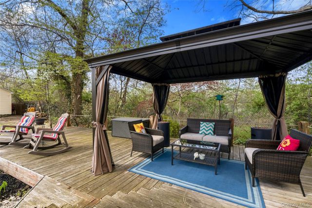 21 Elkin Drive, Middle Island, NY 11953