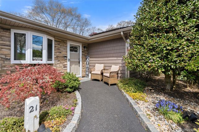 21 Elkin Drive, Middle Island, NY 11953