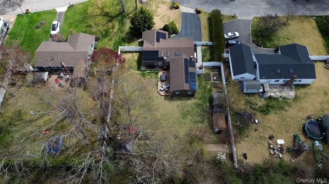 21 Elkin Drive, Middle Island, NY 11953