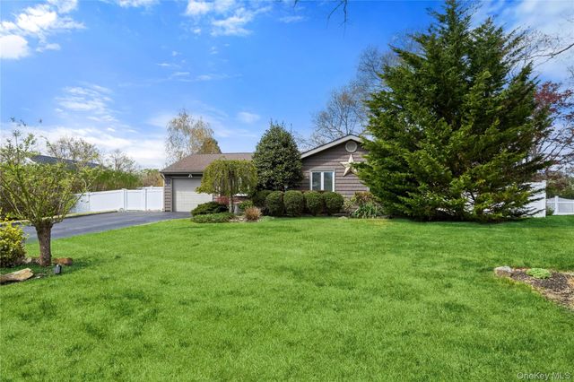 21 Elkin Drive, Middle Island, NY 11953
