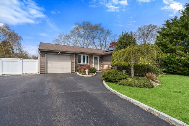 21 Elkin Drive, Middle Island, NY 11953