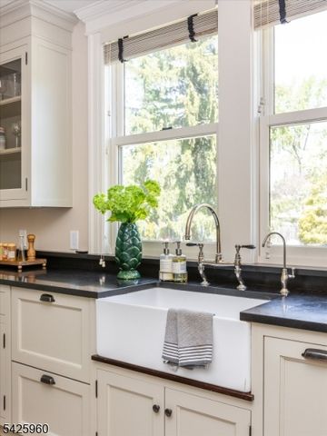 76 Edgemont Rd, Montclair Twp., NJ 07043