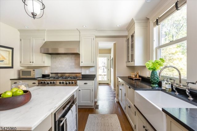 76 Edgemont Rd, Montclair Twp., NJ 07043