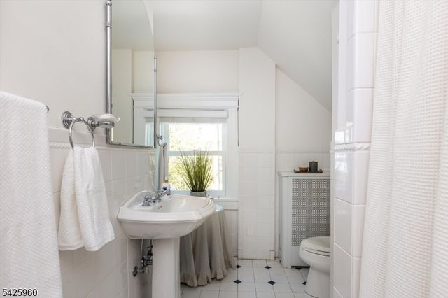 76 Edgemont Rd, Montclair Twp., NJ 07043