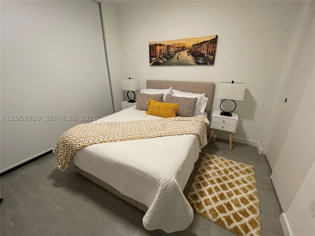 227 NE 2nd St 1606, Miami, FL 33132