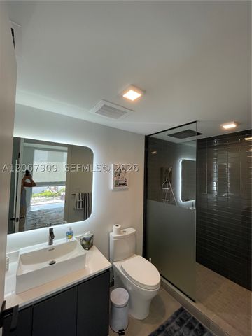 227 NE 2nd St 1606, Miami, FL 33132