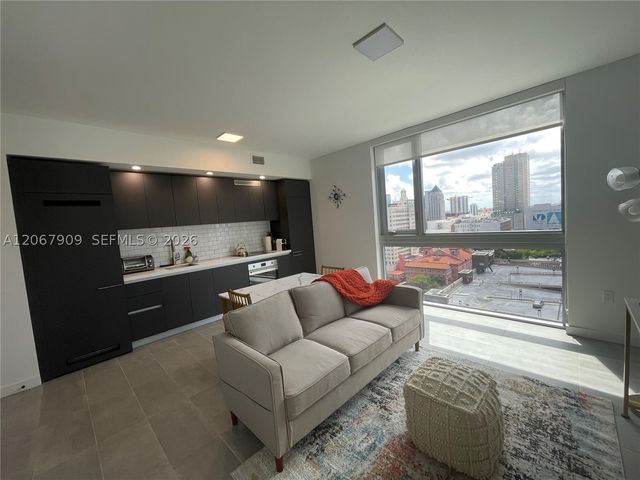 227 NE 2nd St 1606, Miami, FL 33132