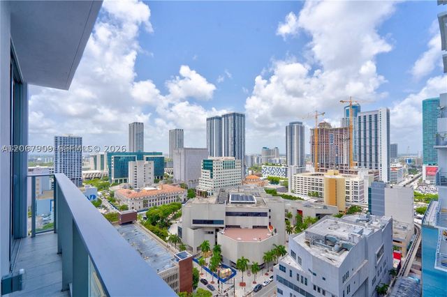 227 NE 2nd St 1606, Miami, FL 33132