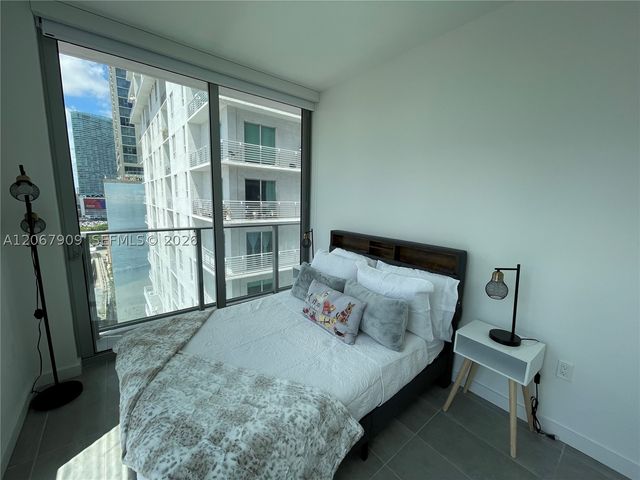 227 NE 2nd St 1606, Miami, FL 33132