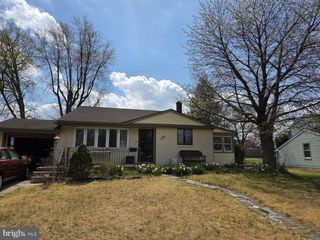 138 CARDINAL DR, Bellmawr, NJ 08031