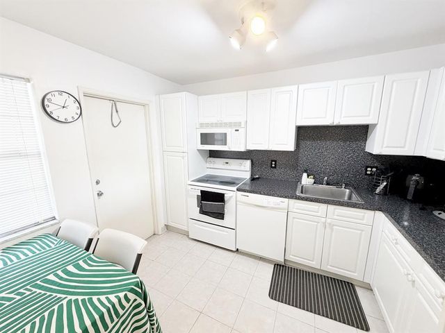 2681 S Course Drive 511, Pompano Beach, FL 33069