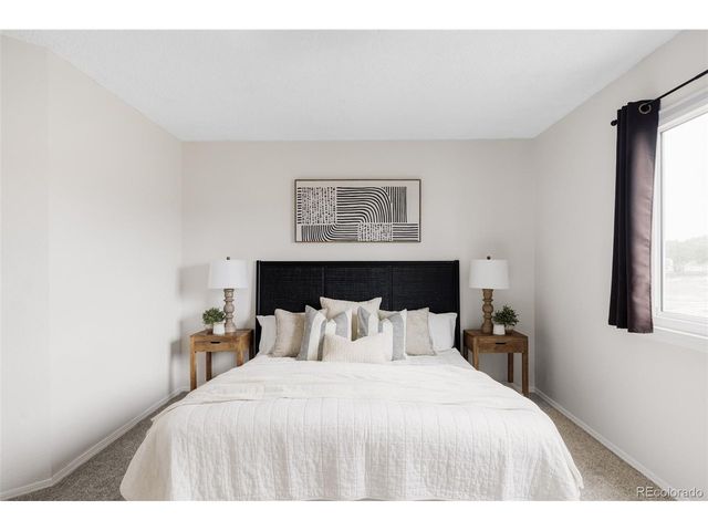 9504 Pendleton Dr, Highlands Ranch, CO 80126