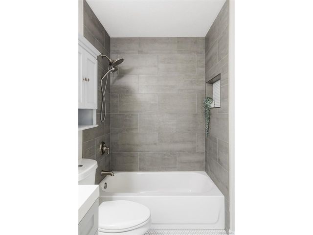 9504 Pendleton Dr, Highlands Ranch, CO 80126