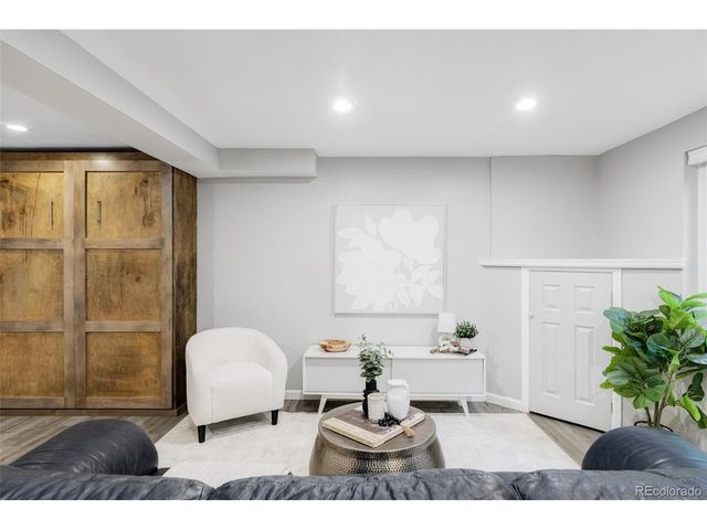 9504 Pendleton Dr, Highlands Ranch, CO 80126