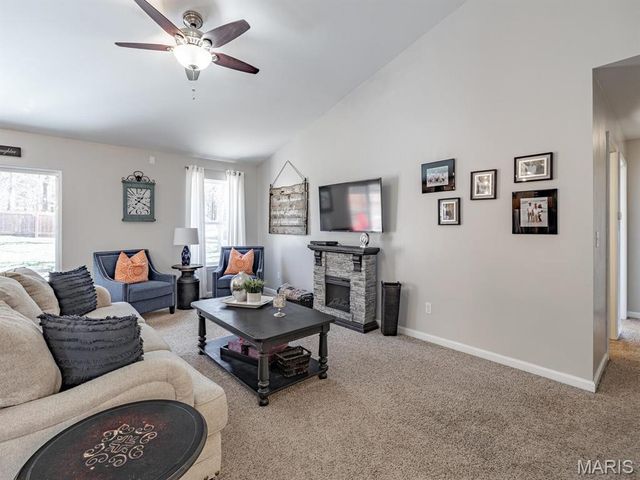 10318 Timber Hill Drive, Hillsboro, MO 63050