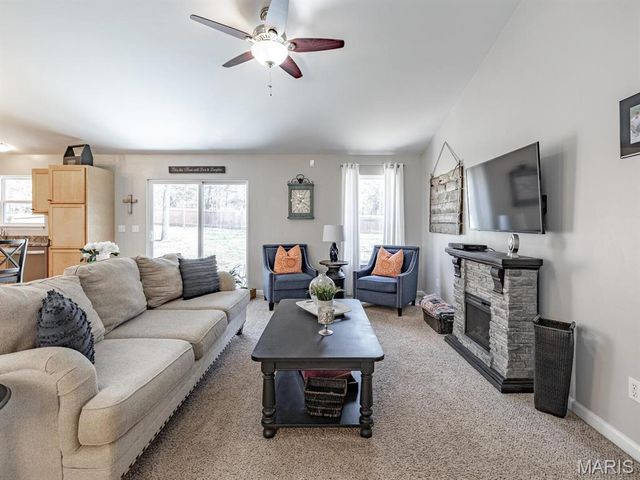 10318 Timber Hill Drive, Hillsboro, MO 63050