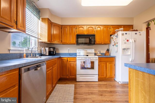 780 JEFFERSON ST, Red Hill, PA 18076