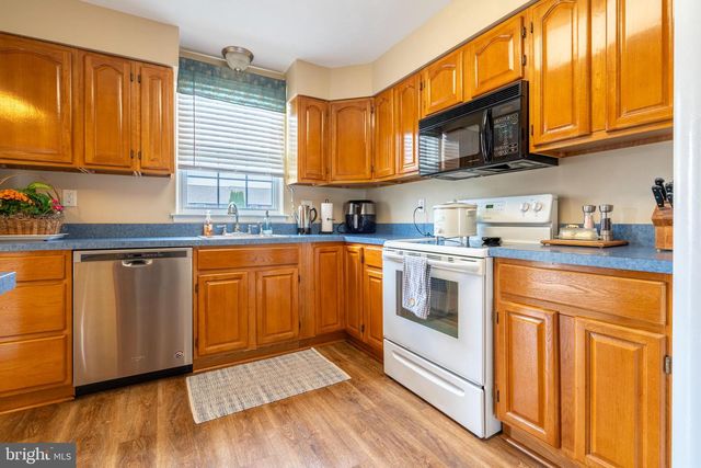 780 JEFFERSON ST, Red Hill, PA 18076