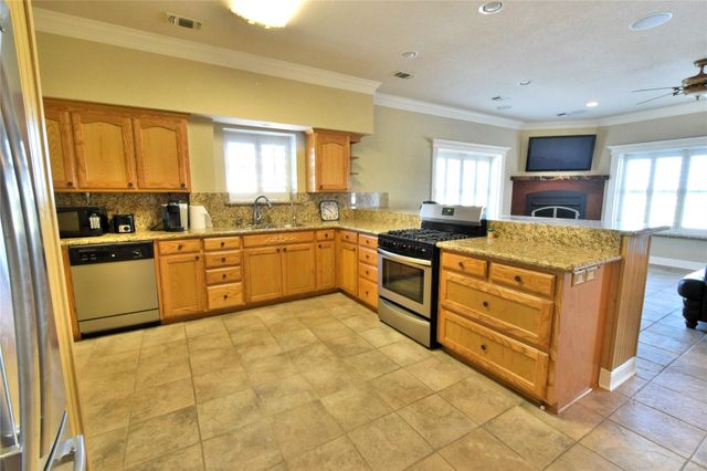 108 Barham, Bridgeport, TX 76426