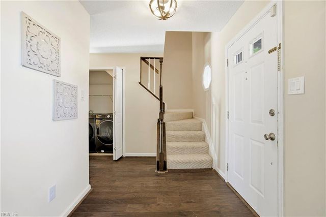 1113 Nipigon CT, Virginia Beach, VA 23454