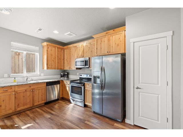 1321 Ne 82ND Dr, Vancouver, WA 98665