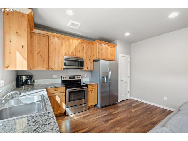 1321 Ne 82ND Dr, Vancouver, WA 98665