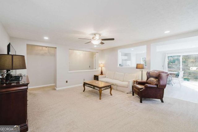 430 Autumn Creek Drive, Dallas, GA 30157