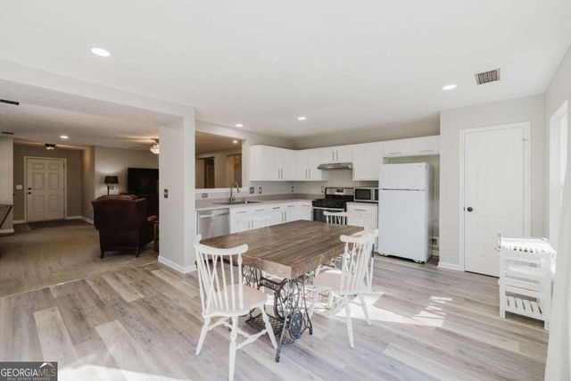 430 Autumn Creek Drive, Dallas, GA 30157