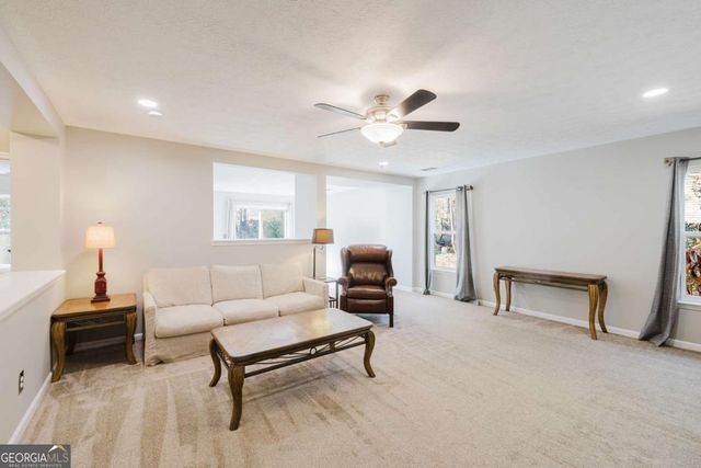 430 Autumn Creek Drive, Dallas, GA 30157