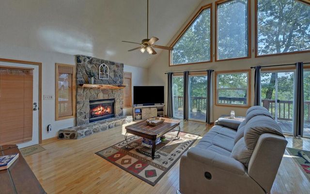36 Dwaynes Trail, Murphy, NC 28906