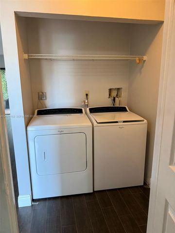 260 NW 106th Terrace 260, Pembroke Pines, FL 33026