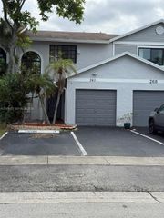 260 NW 106th Terrace 260, Pembroke Pines, FL 33026