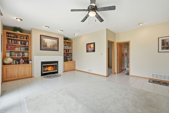 634 Primrose Circle, Matteson, IL 60443
