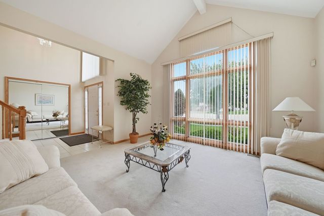 634 Primrose Circle, Matteson, IL 60443