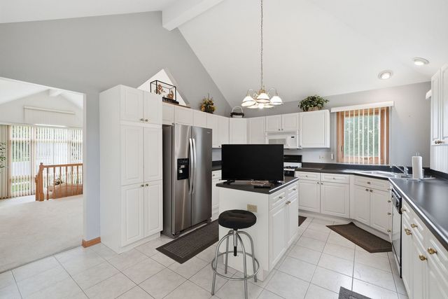 634 Primrose Circle, Matteson, IL 60443