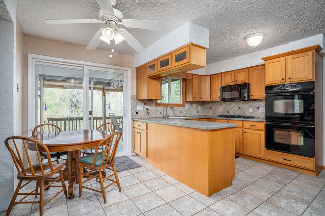 9 Valley View Drive, Blue Grass, IA 52726