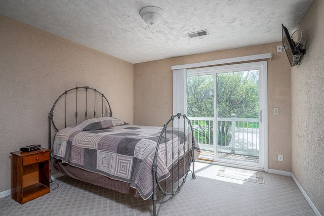 9 Valley View Drive, Blue Grass, IA 52726