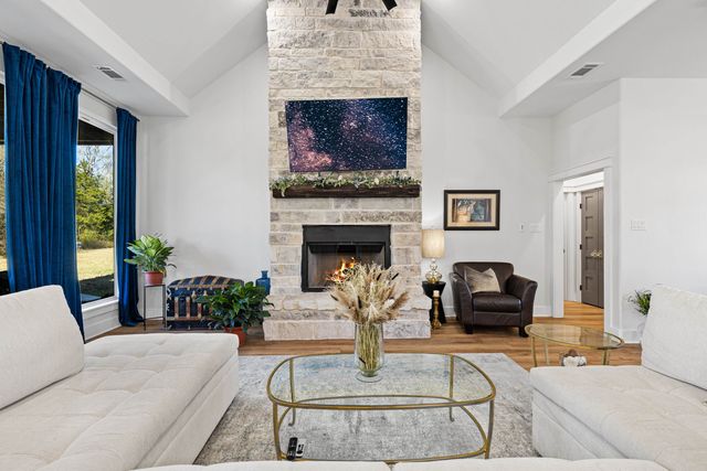 121 PRIVATE RD 6451, Beckville, TX 75631