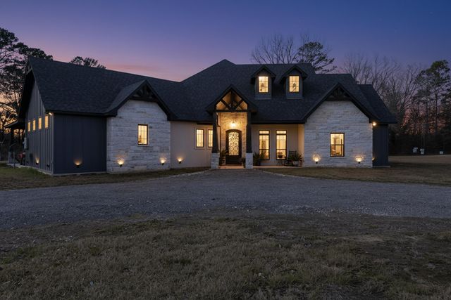 121 PRIVATE RD 6451, Beckville, TX 75631