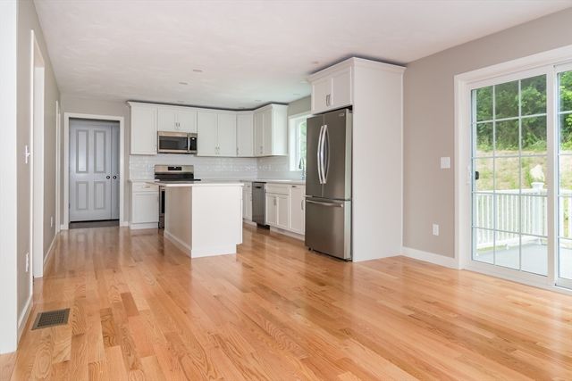 41 Martin Rd., Douglas, MA 01516