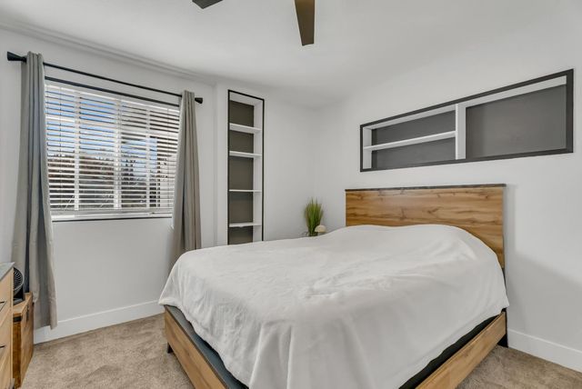 5415 Del Rio Rd, Sacramento, CA 95822