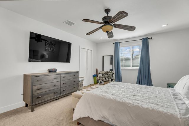 5415 Del Rio Rd, Sacramento, CA 95822