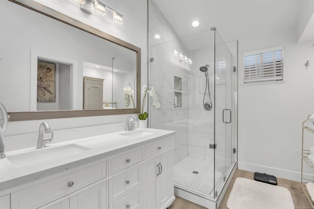 5415 Del Rio Rd, Sacramento, CA 95822