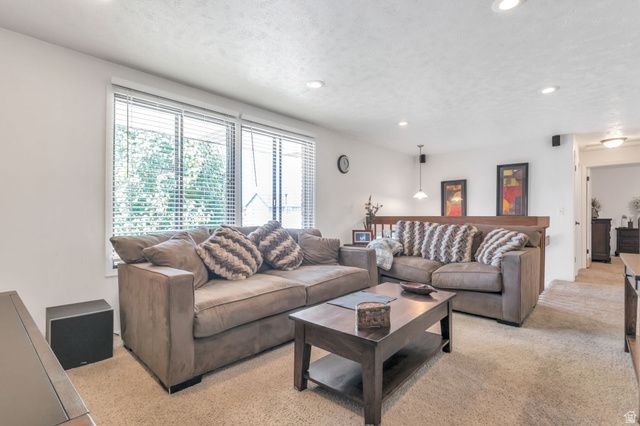 8262 S 1600 W, West Jordan, UT 84088