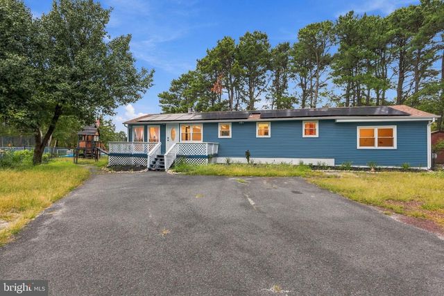 6 SHORE CIR, Browns Mills, NJ 08015