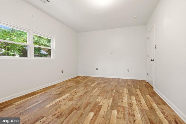 6 SHORE CIR, Browns Mills, NJ 08015