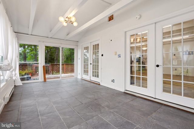 6 SHORE CIR, Browns Mills, NJ 08015