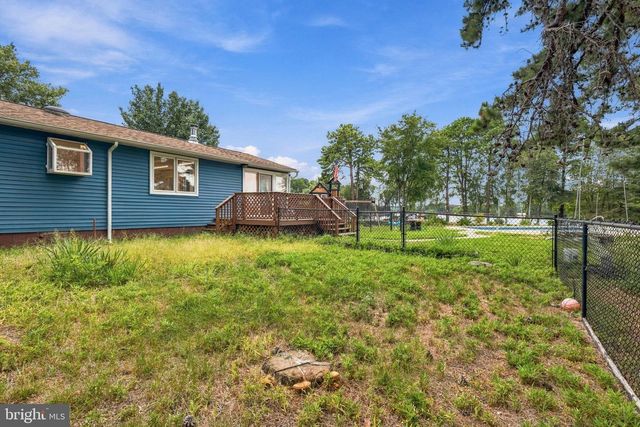 6 SHORE CIR, Browns Mills, NJ 08015