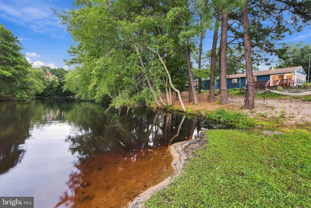 6 SHORE CIR, Browns Mills, NJ 08015